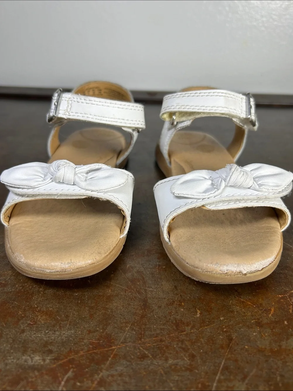 Stride Rite SR Whitney White Leather Bow Sandals for Kids Girl’s Size 10 EUR 26 - Picture 8 of 16